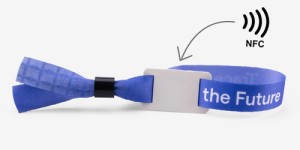 Event wristband, black plastic closure, 4/4 print NFC+ white TAG 