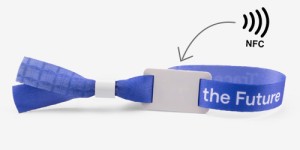 Event wristband, white plastic closure, 4/4 print NFC+ white TAG